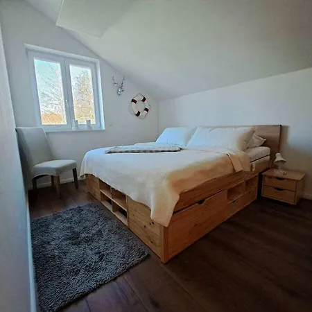 With 4 Bedrooms Holiday home